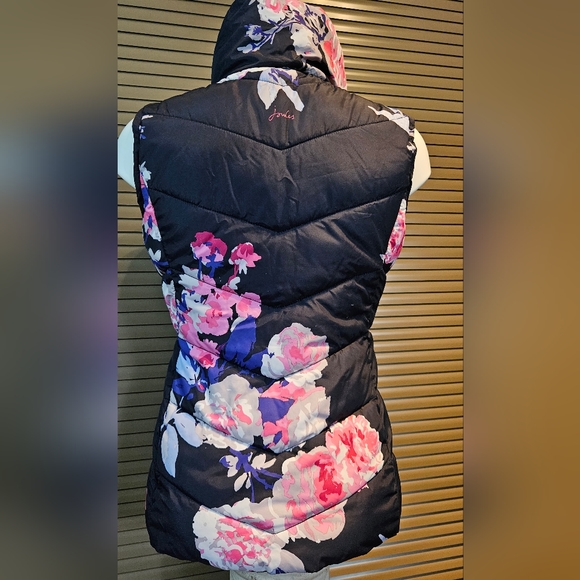 VGC Joules Merriton gilet RRP £55, fits UK size 8-10, quilted floral body warmer - Picture 13 of 16